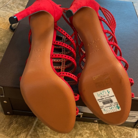 Alaia red suede heels - Picture 4 of 6